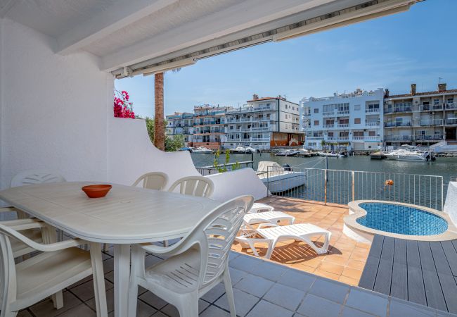 Casa adossada en Empuriabrava - LV40 PORT EMPORDA